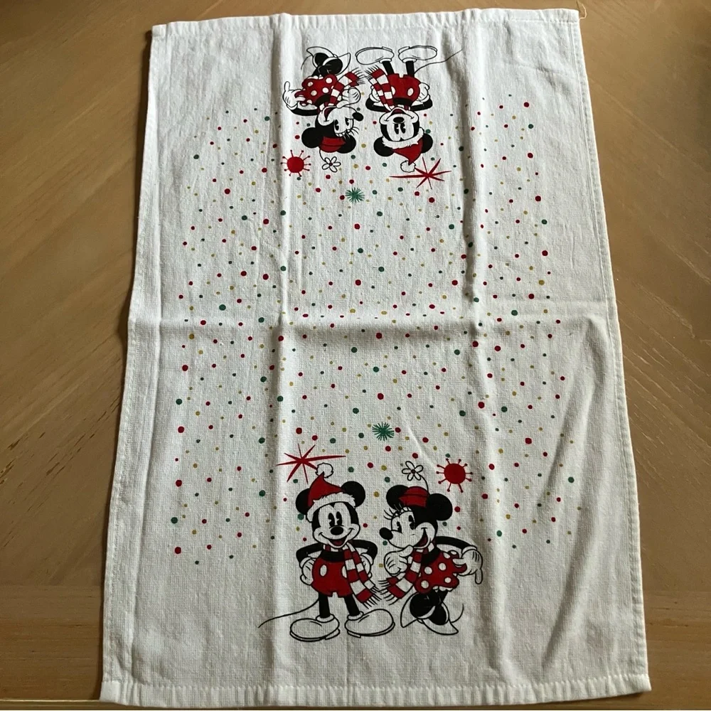 DISNEY Mickey and Minnie Mouse Winter Holiday Kitchen Towel Set of 2 NEW NWOT